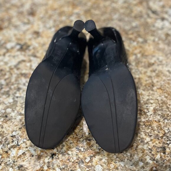 Nine West Round Toe Spectator Pump - Picture 5 of 5